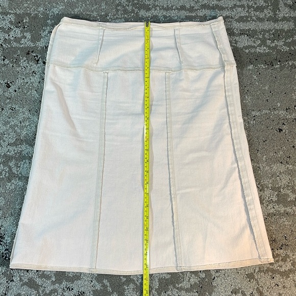 Serged stretchy casual skirt in light peachy pink large - Picture 5 of 12